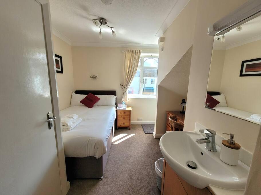 Cornerways Guest House Oxford Buitenkant foto